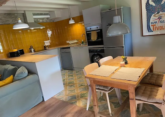 La Solaz's Refuge * Aguero (Cantabria)